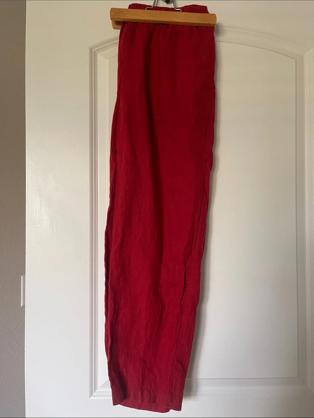Quince Women’s Crimson Elastic- linen pants